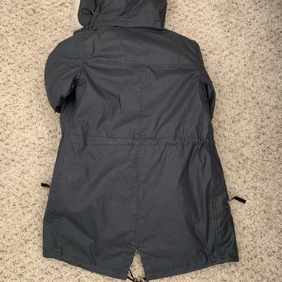 Sam. Coat - Picture 3 of 7